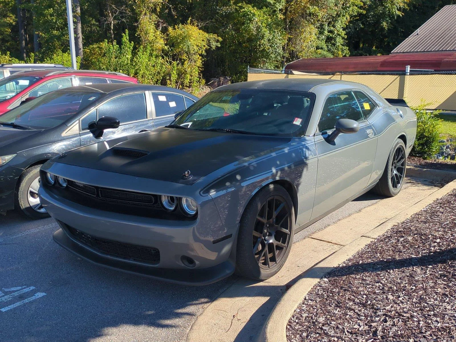 Used 2018  DODGE RT image 1