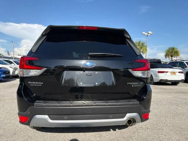 Used 2021 Crystal Black Silica Subaru Touring image 3