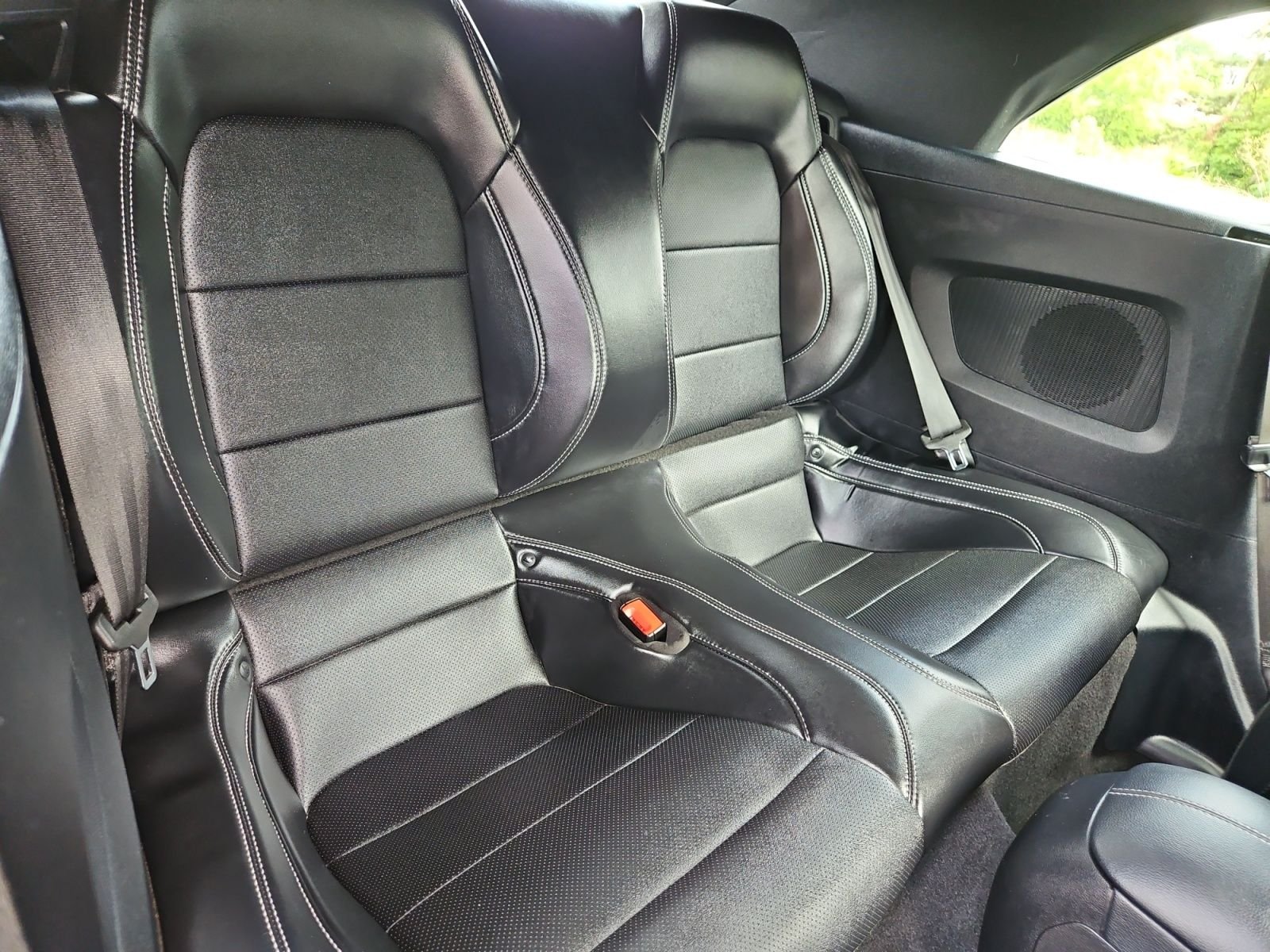 Used 2019 Silver Ford GT Premium image 17