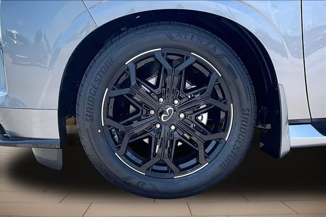 New 2027 Silver INFINITI SPORT image 9