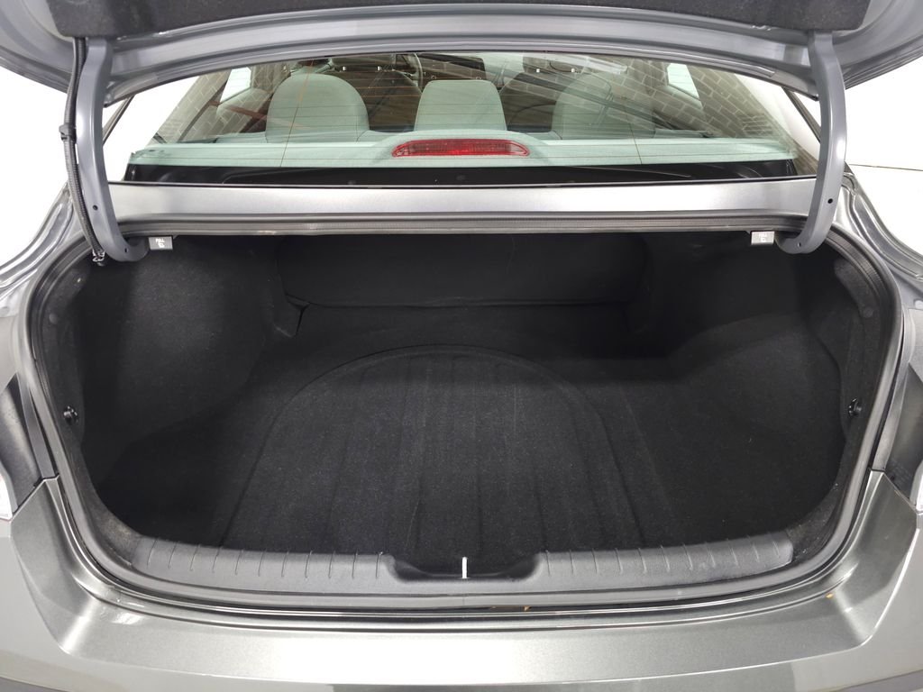 2024 Hyundai Elantra SE - Photo 9
