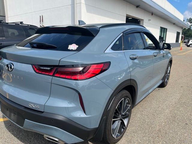 Used 2025 Gray INFINITI LUXE image 3