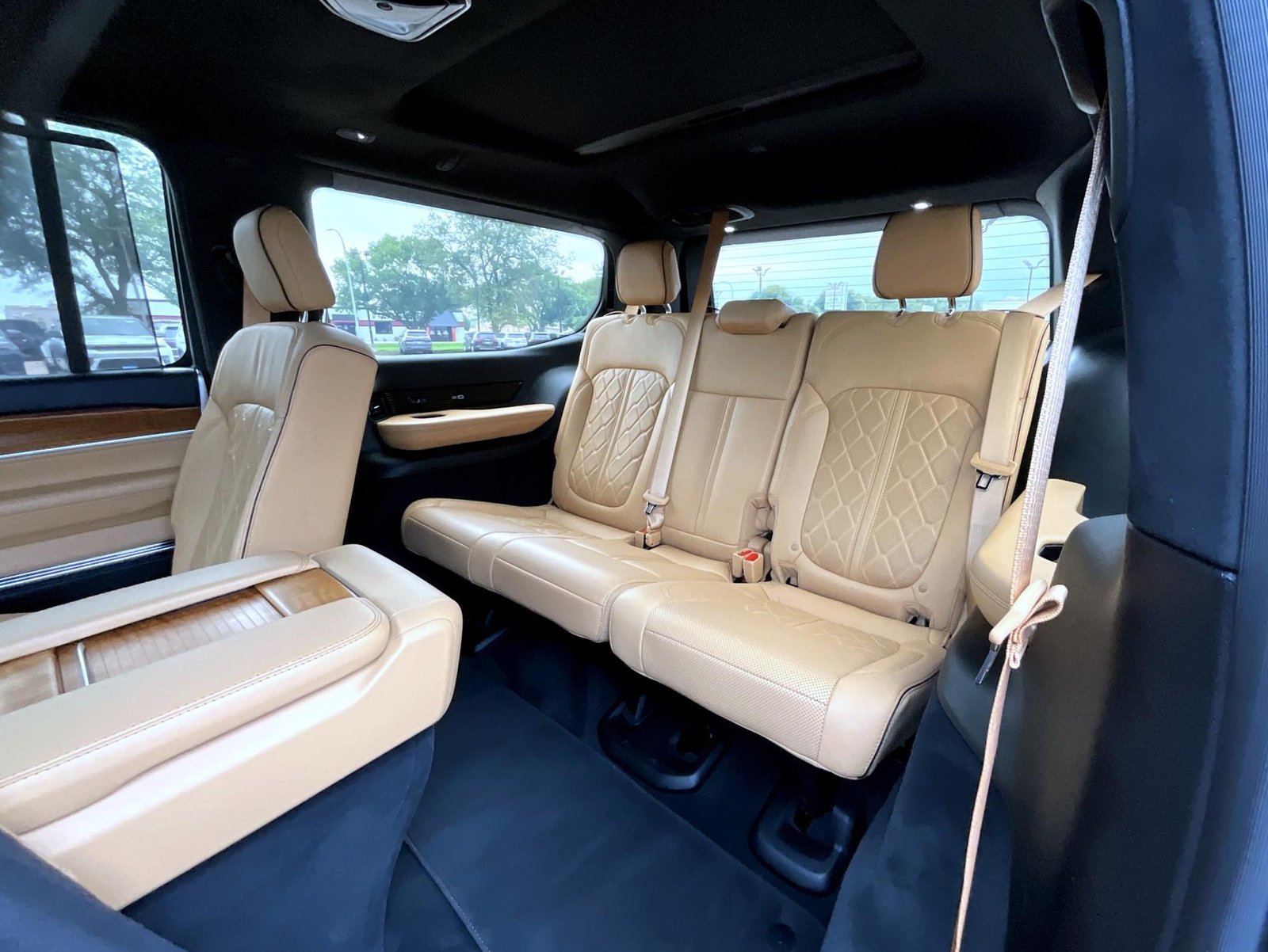 Used 2023 White Jeep Series III image 23