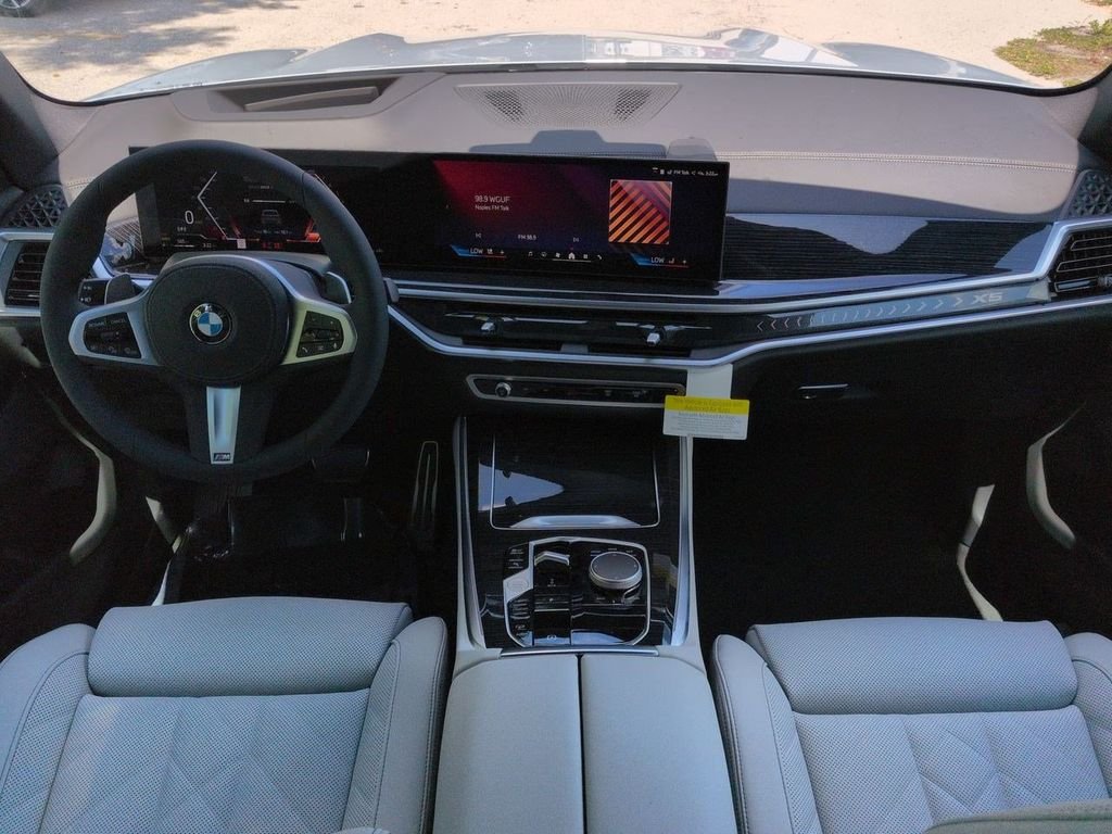 New 2026 Brooklyn Grey Metallic BMW xDrive40i image 15