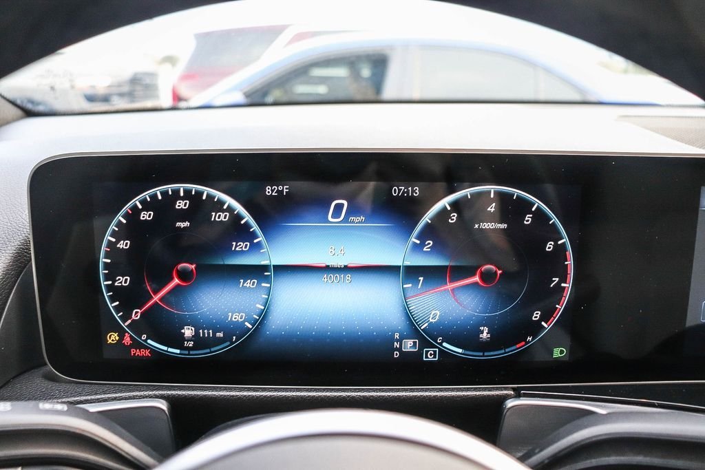 Used 2021 Polar White Mercedes-Benz GLB 250 image 26