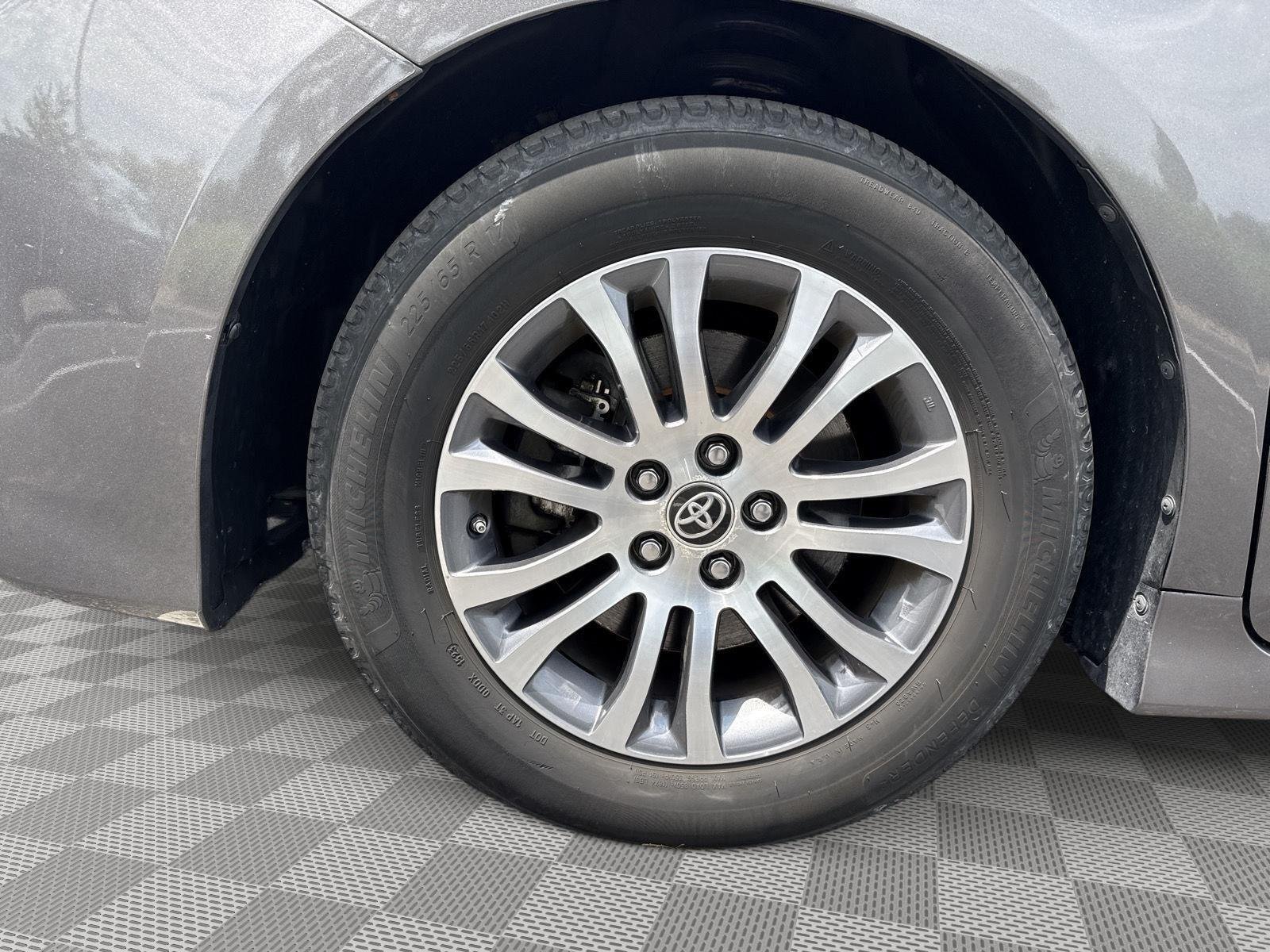 Certified Used 2020 Predawn Gray Mica Toyota XLE image 16