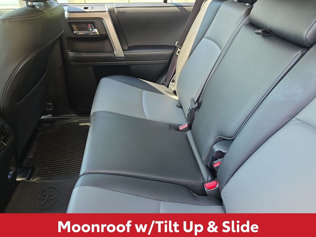 Used 2024  Toyota SR5 Premium image 18