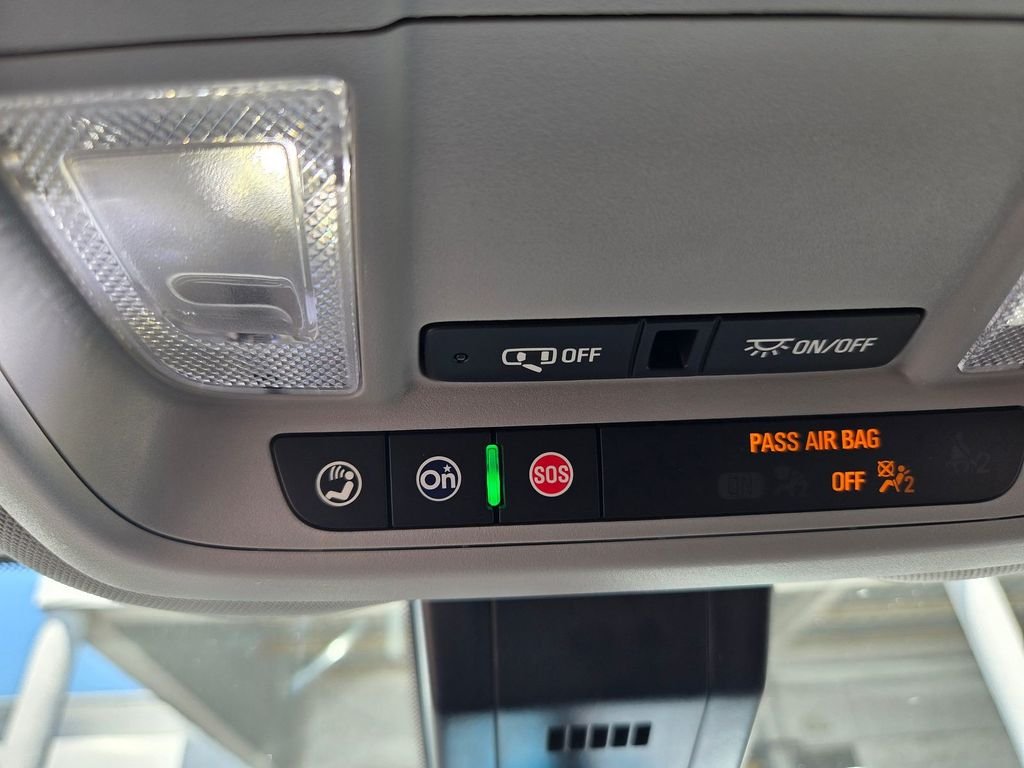 Used 2022 Gray Chevrolet LT image 8
