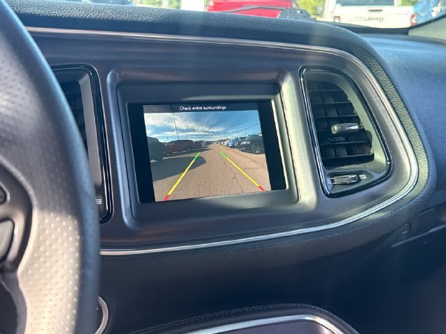 Used 2018 Red Dodge SXT image 20