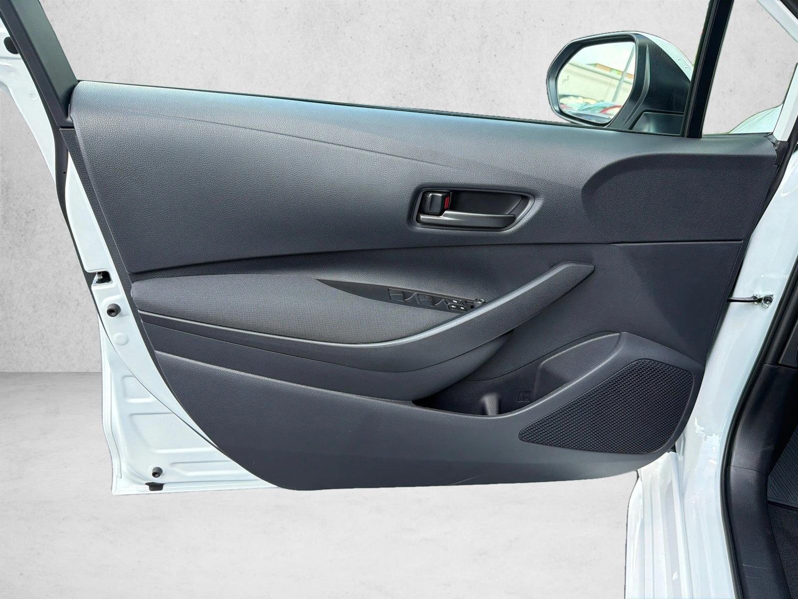 New 2027 Ice Cap Toyota LE image 10
