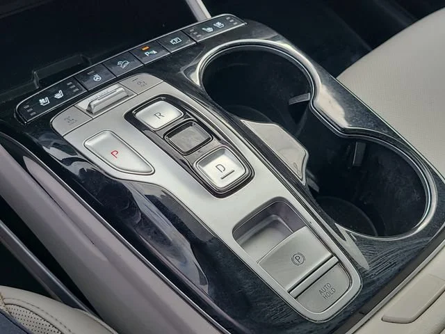 Used 2024 White Hyundai Limited image 5