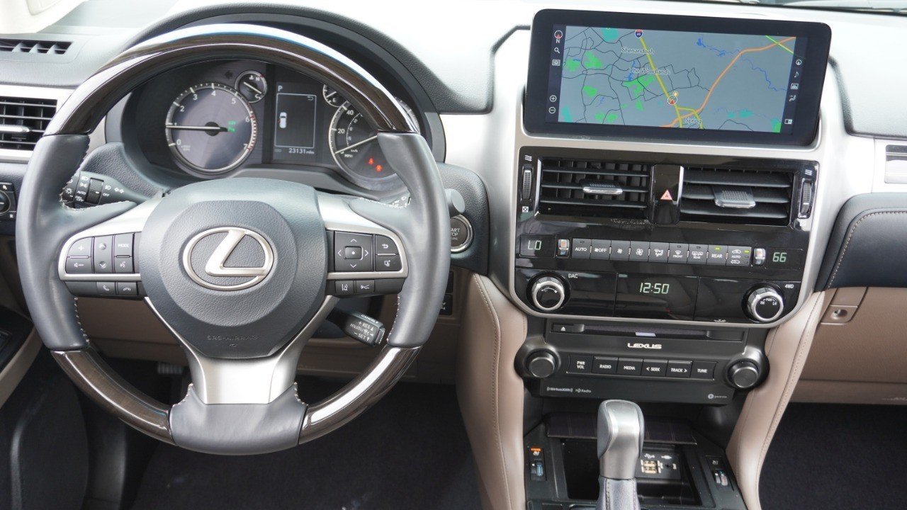 Certified Used 2023 EMINENT WHITE PEARL Lexus GX 460 Premium image 30