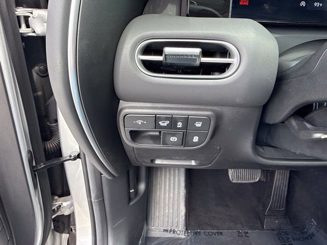 Used 2026 Silver Hyundai SEL image 27