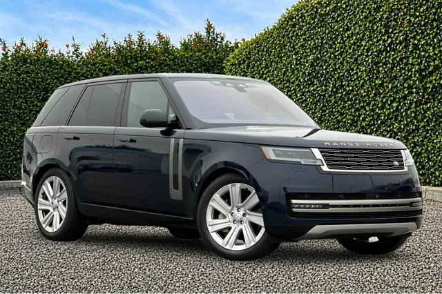 2023 Land Rover Range Rover SE
