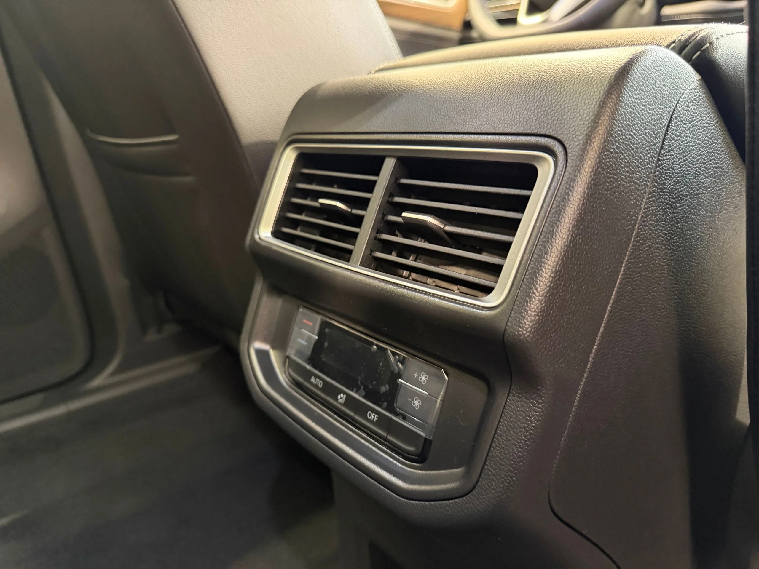 New 2026 Black Volkswagen 2.0T SE w/Technology image 47