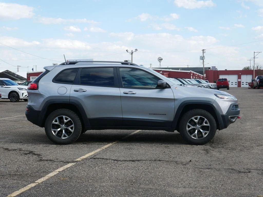 Used 2017 Jeep Cherokee Trailhawk with VIN 1C4PJMBS0HW510679 for sale in White Bear Lake, Minnesota