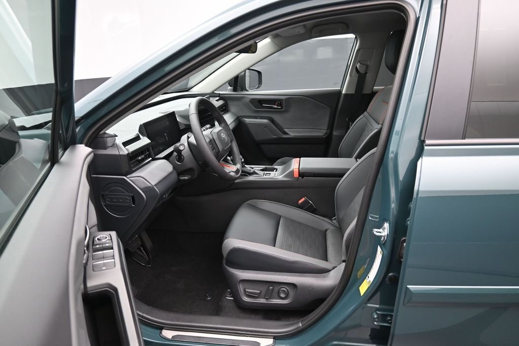 Used 2026  Toyota Woodland image 9