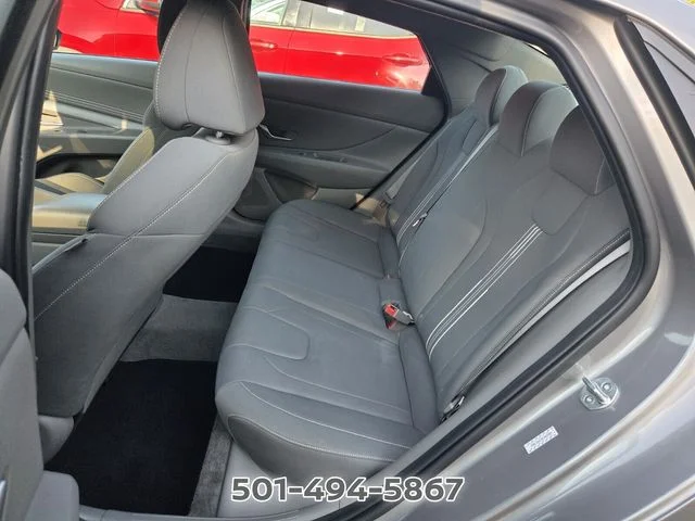 Used 2023 Silver Hyundai SEL image 8