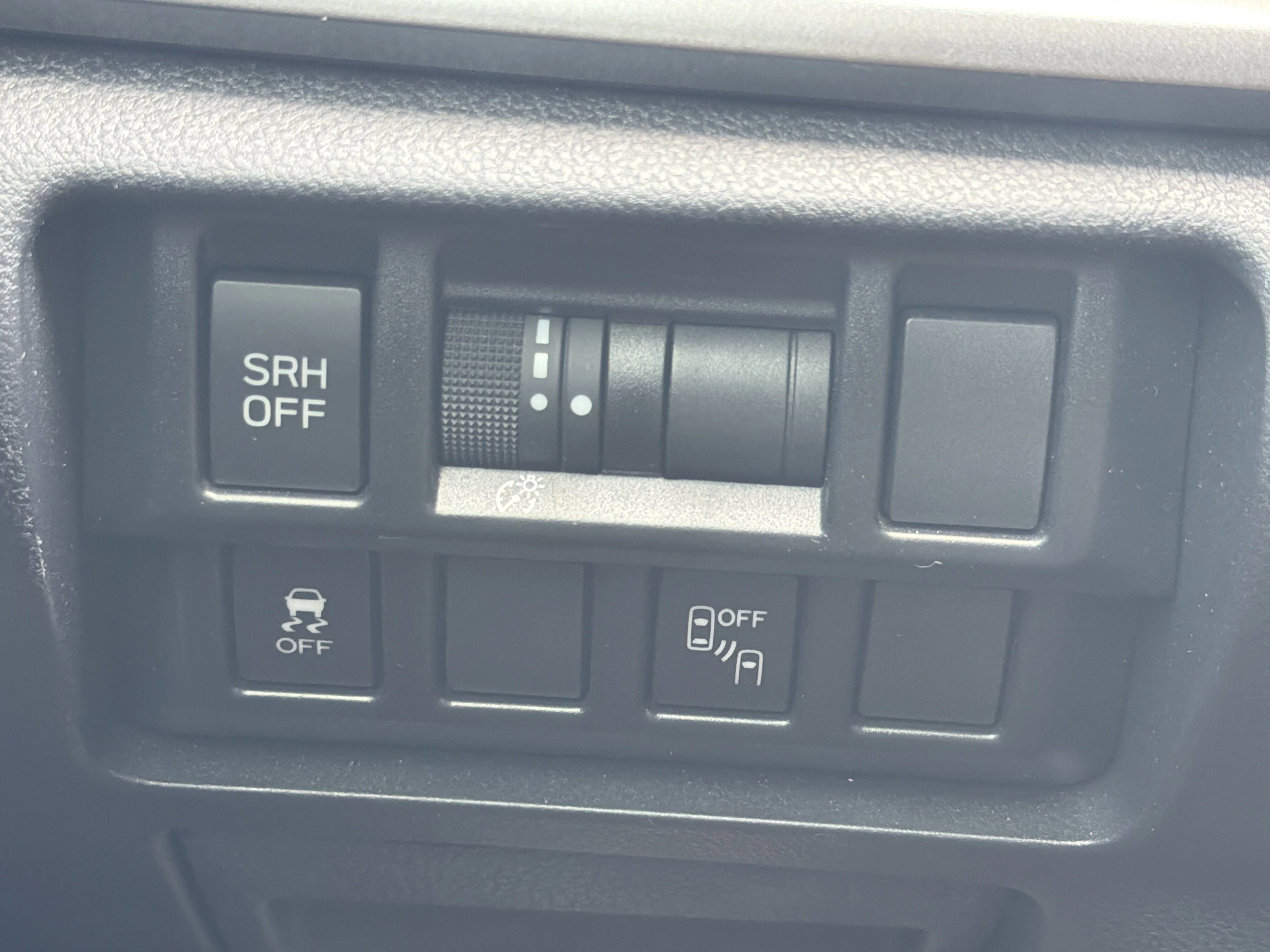 Used 2019 Ice Silver Metallic Subaru Limited image 26