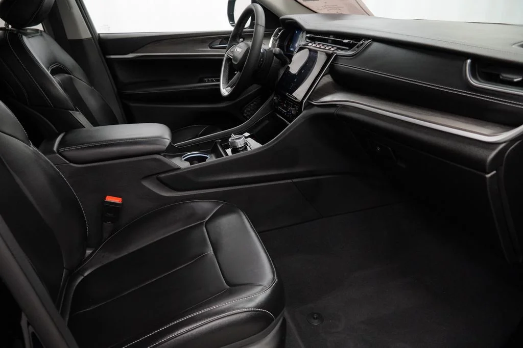 Used 2024 Black Jeep Limited image 48
