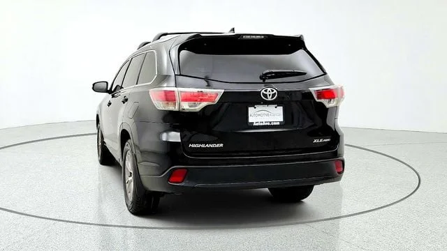 Used 2014 Attitude Black Metallic Toyota AWD 4dr V6 XLE image 6