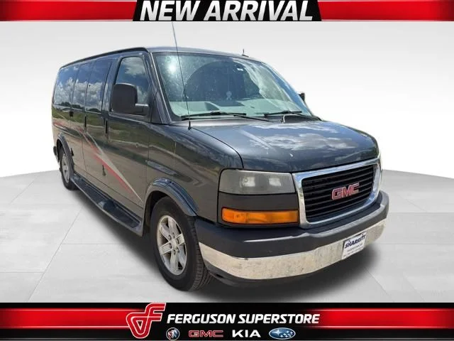 2014 GMC Savana's photo