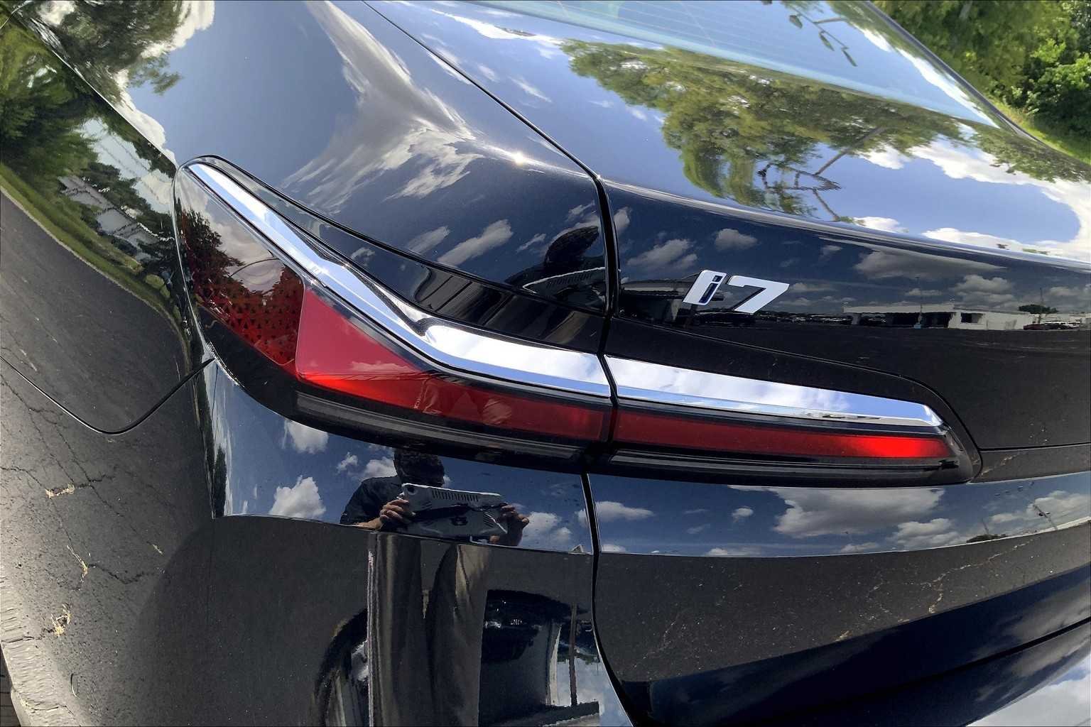 2025 BMW i7 50 - Photo 15