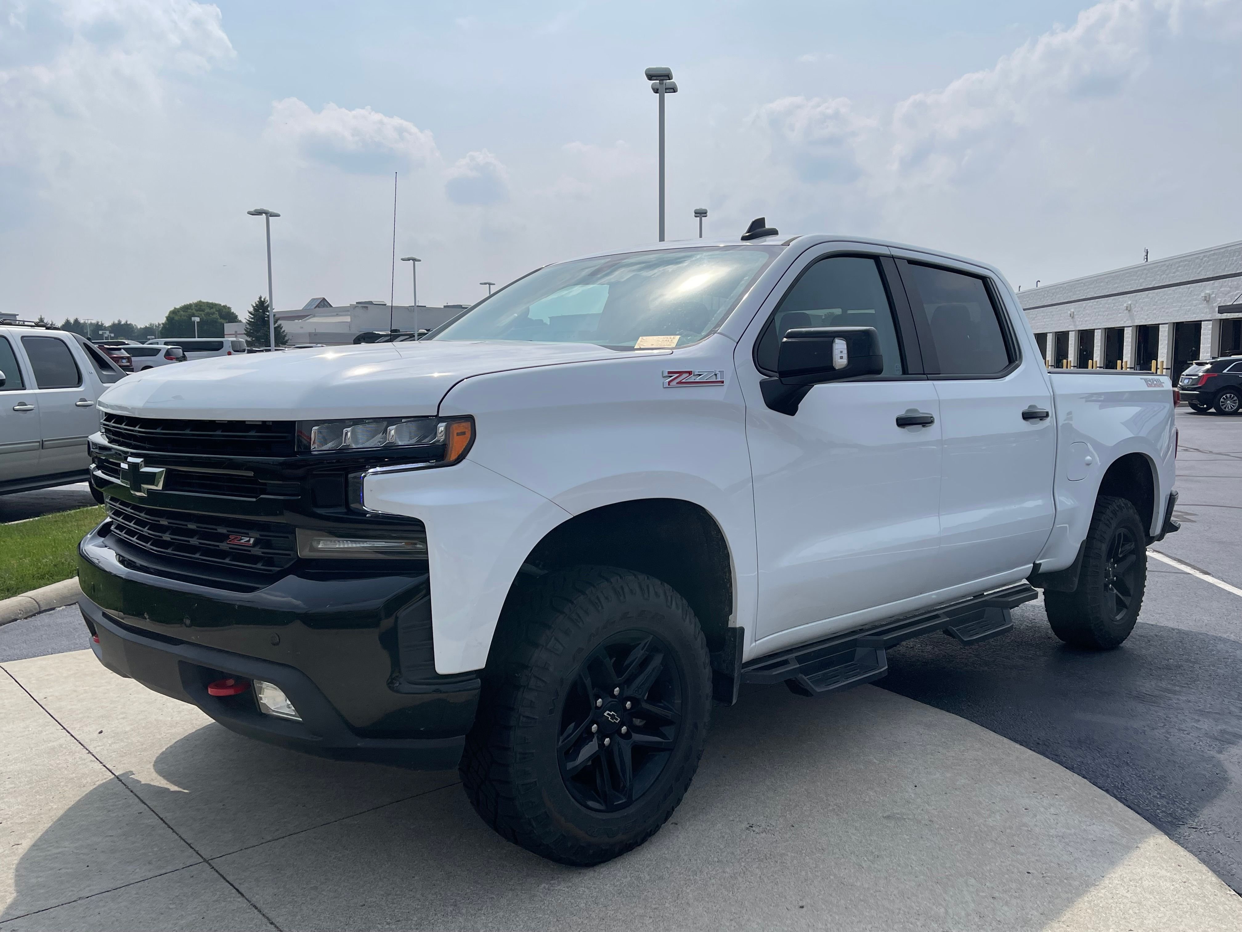 Used 2021 Summit White Chevrolet LT Trail Boss image 3
