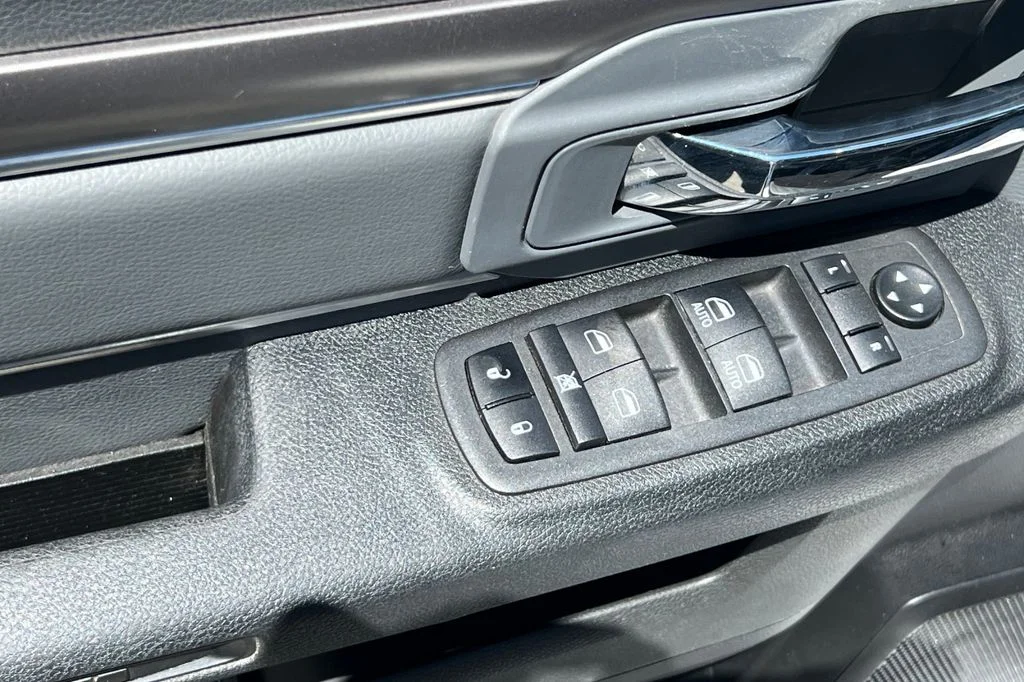 2024 RAM Ram 1500 Classic SLT - Photo 13