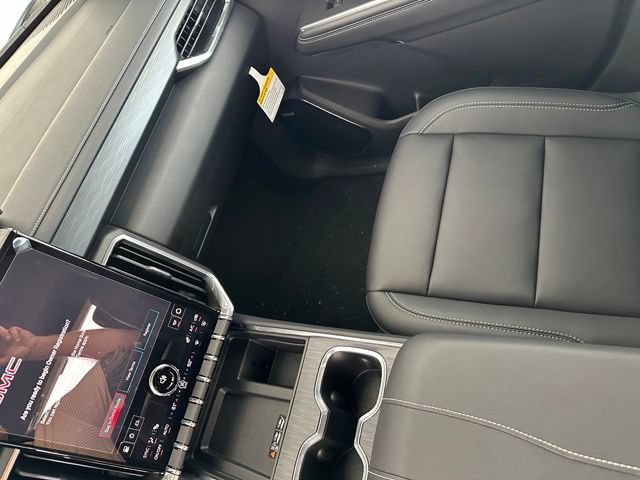New 2026 Glacier White Tricoat GMC Elevation image 25