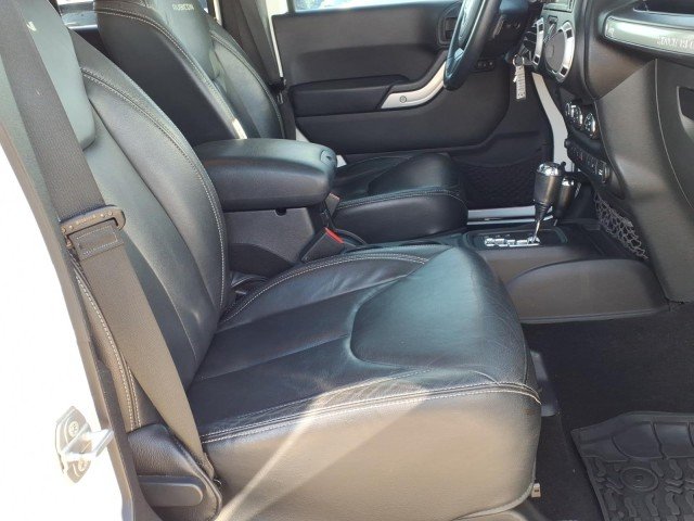 Used 2016 White Jeep Rubicon image 14