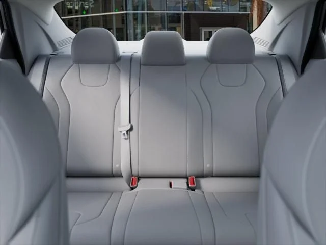 New 2026 Hyundai ELANTRA SE