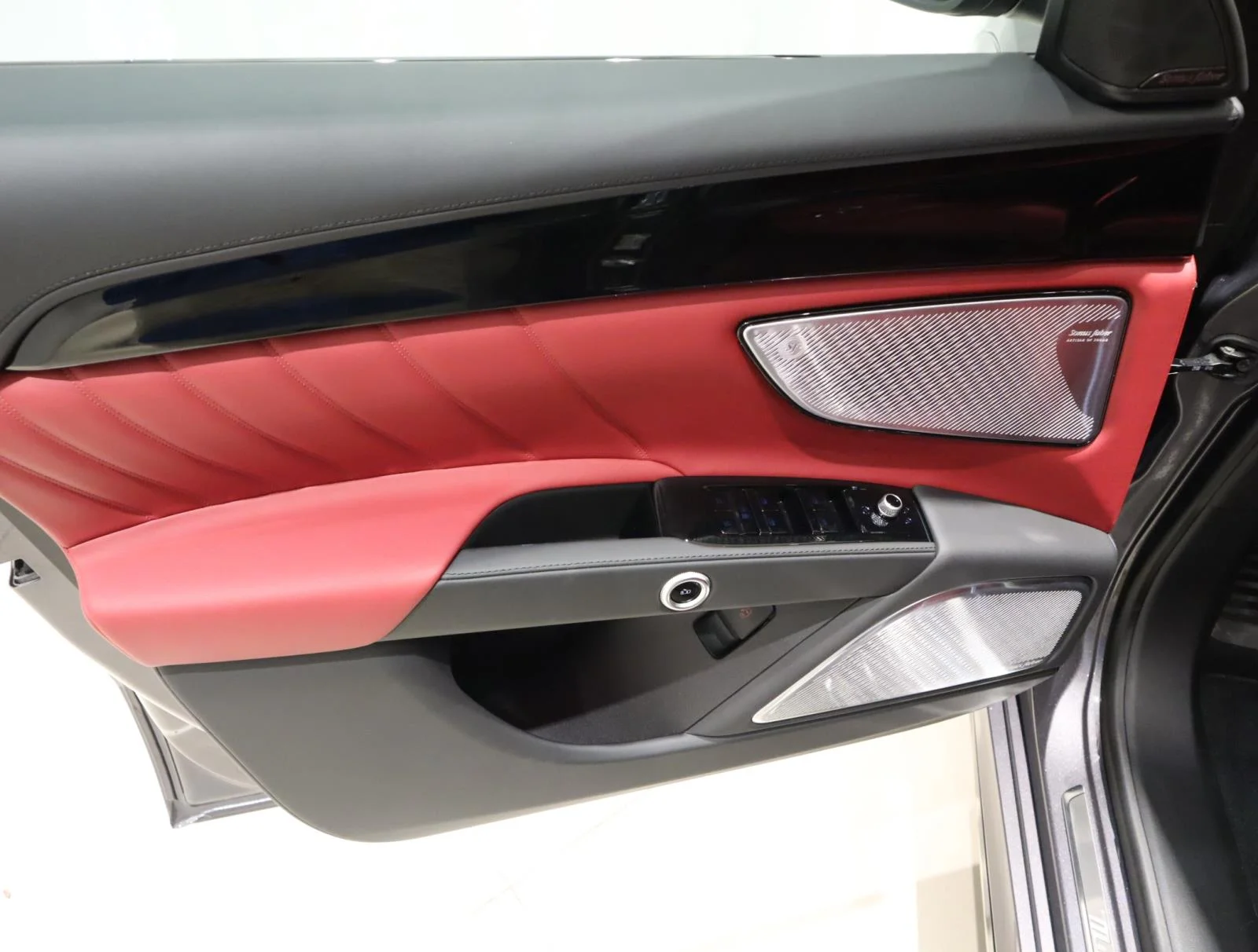 New 2025 Grigio Lava Metallic Maserati Modena AWD image 26