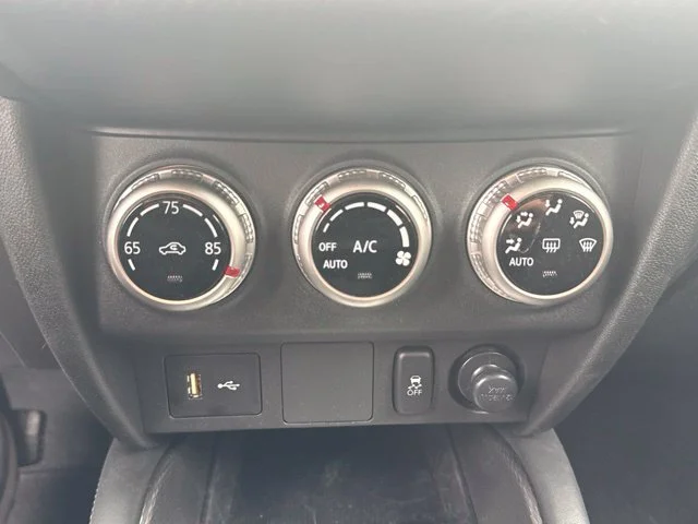 Certified Used 2025 Labrador Black Pearl Mitsubishi 2.0 ES image 14