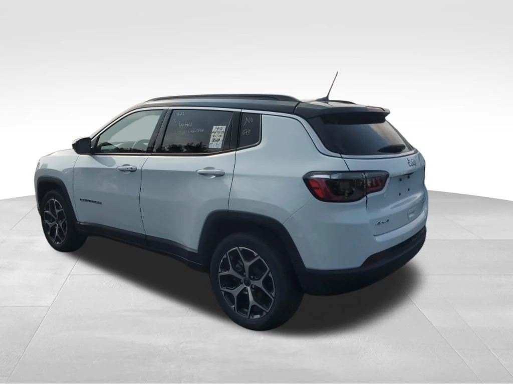 Used 2025 White Jeep Limited image 3