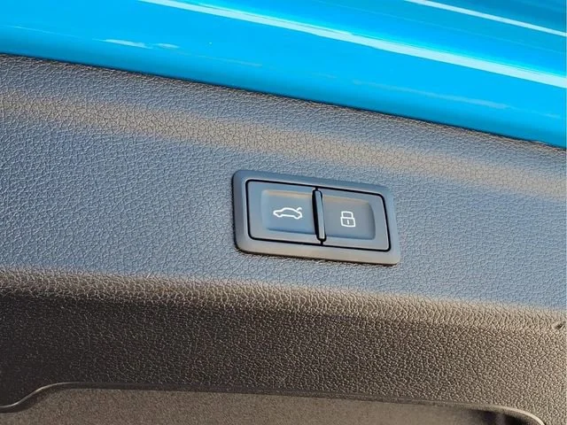 Used 2020 Blue Audi Premium 45 TFSI S line quattro Tiptronic image 28