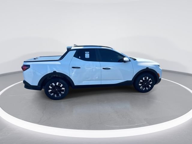 Used 2025 White Hyundai SEL image 9