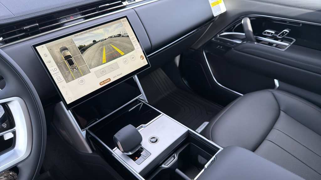 New 2026 Fuji White Land Rover SE image 24