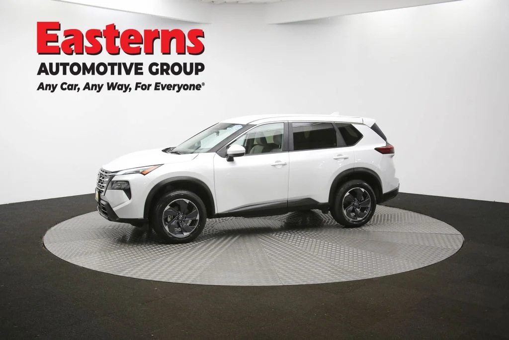 Used 2024 White Nissan SV image 57