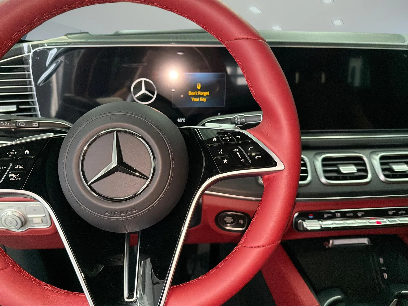 New 2026 manufaktur paint manufaktur si Mercedes-Benz GLE 580 4MATIC SUV image 14