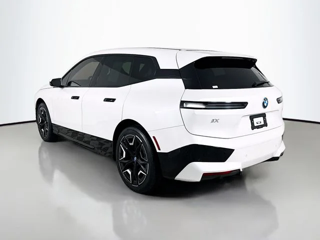 Used 2024 White BMW xDrive50 image 5