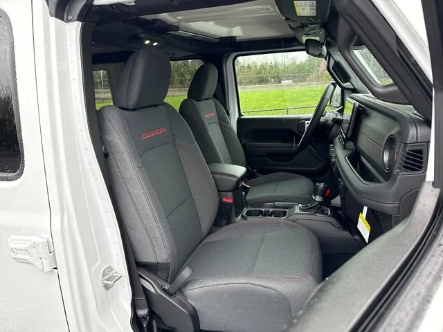 New 2026 Bright White Clear-Coat Exterior Paint Jeep Rubicon image 23