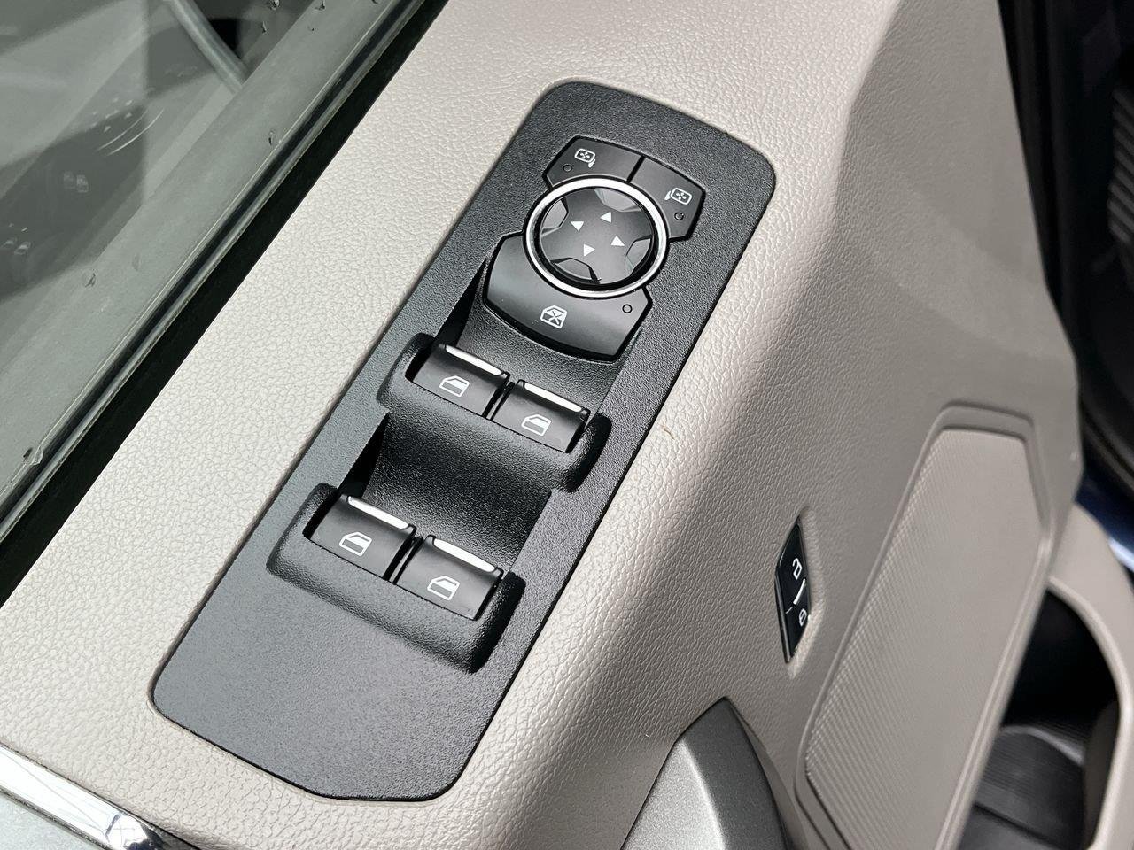 Used 2016 Blue Jeans Metallic Ford XLT image 8