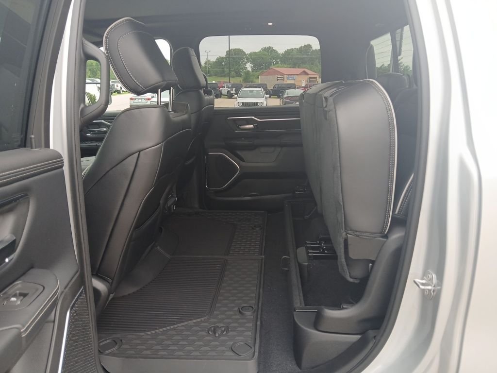 2026 RAM 1500 Laramie - Photo 42