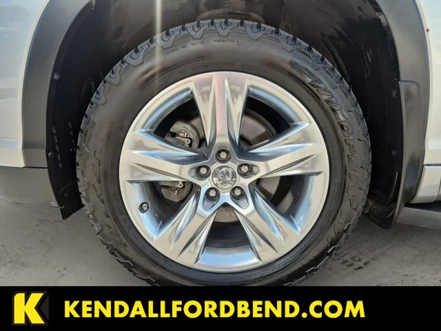 Used 2014 Silver Toyota Limited image 14
