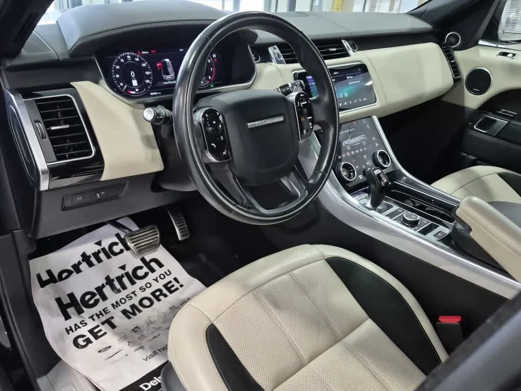 Used 2021 Ligurian Black Land Rover HSE Dynamic image 13