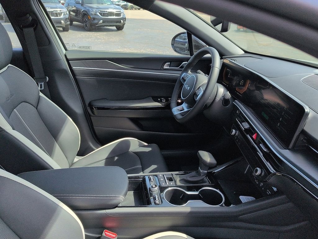 New 2026 Wolf Gray Kia GT-Line AWD image 7