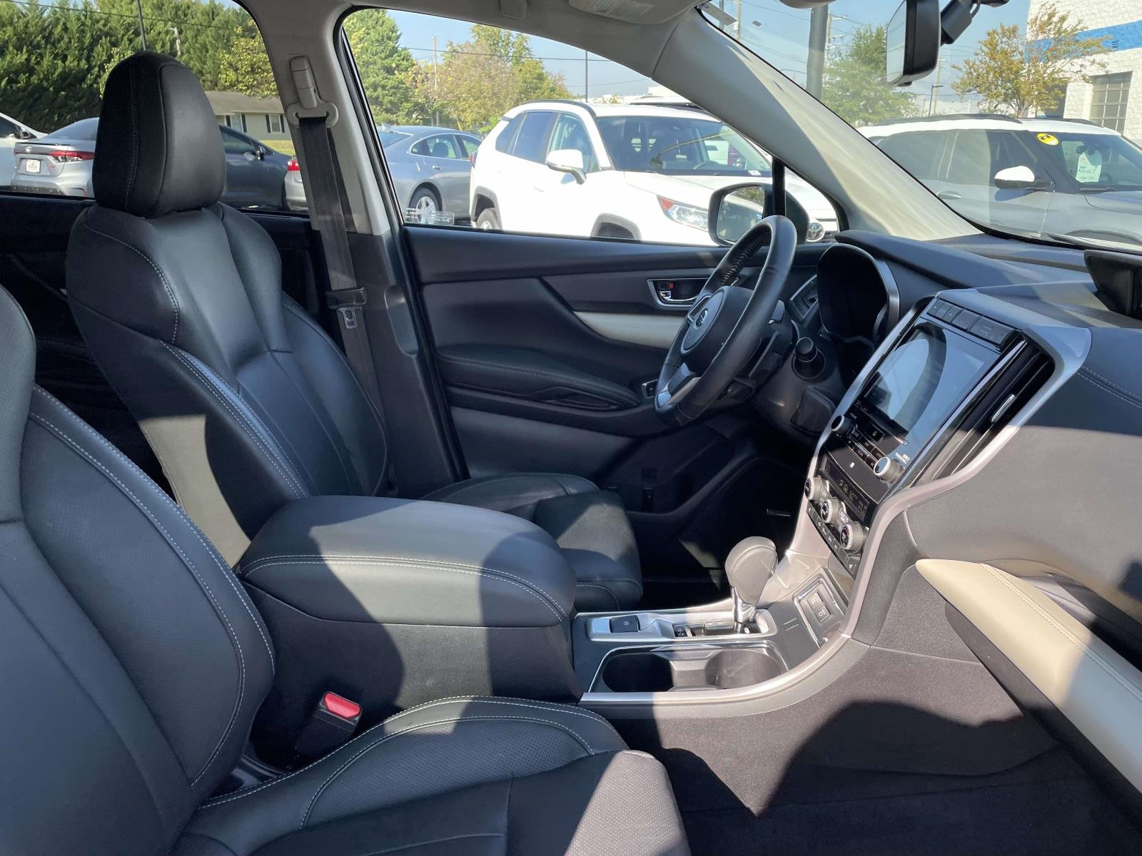 Used 2022 Magnetite Gray Metallic Subaru Limited image 9