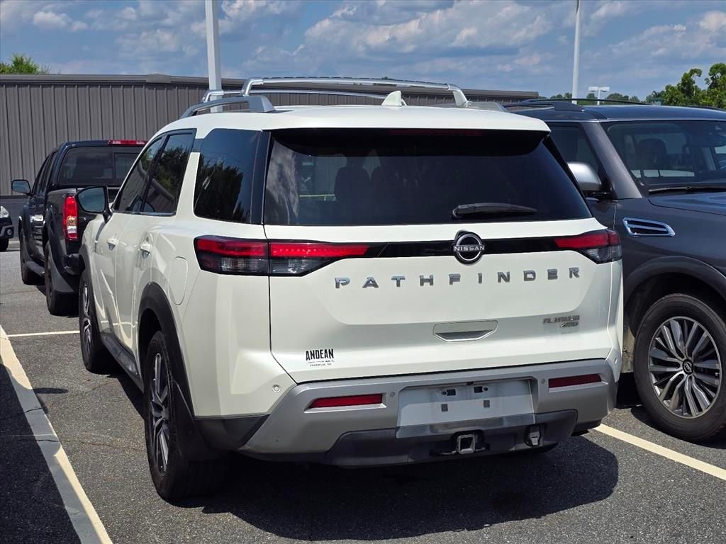 Used 2022 White Nissan Platinum image 11