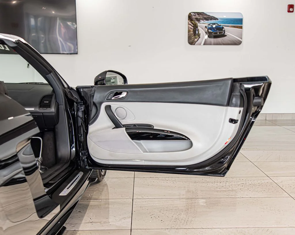 Used 2012 Blue Audi 5.2 image 33